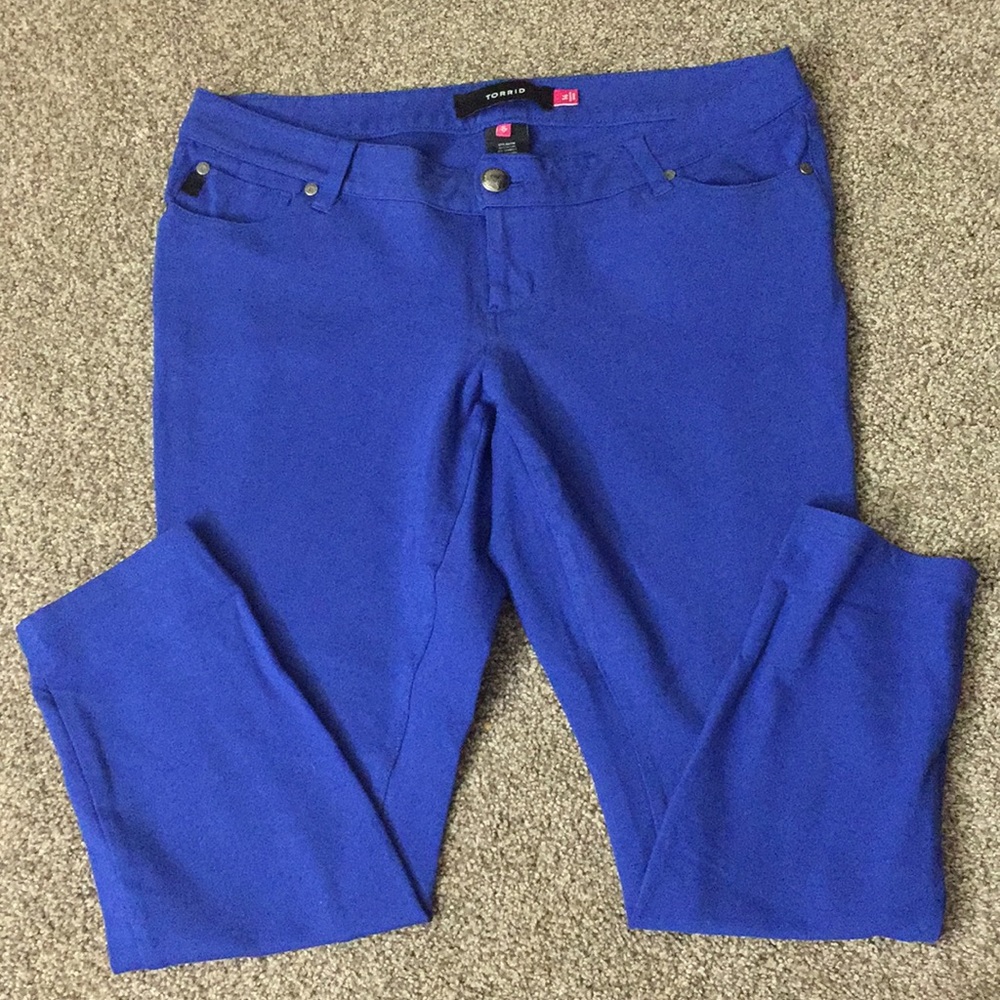 Blue Torrid skinny du pont plus size pants